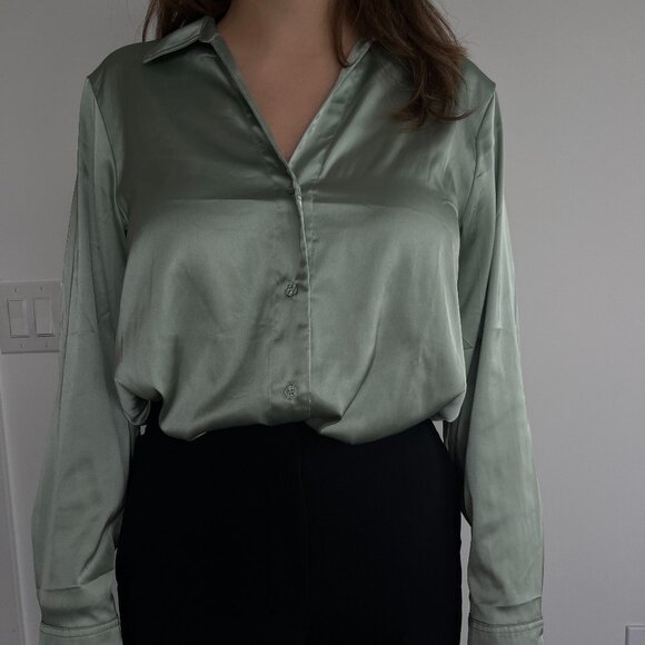 H&M Satin/Silk Sage Green Button Down Blouse - Size Small - Picture 1 of 3